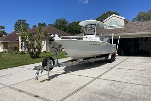25ft Sea Hunt Yacht For Sale