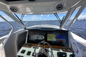 38ft Regal Yacht For Sale