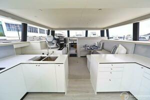44FT (13.41M) SUNPOWER YACHTS