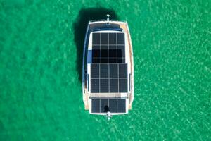 44FT (13.41M) SUNPOWER YACHTS