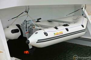 44FT (13.41M) SUNPOWER YACHTS