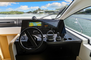 62FT (18.9M) AZIMUT