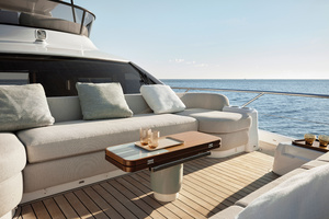 62FT (18.9M) AZIMUT