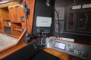 Damn Skippy 42ft Endeavour Yacht For Sale