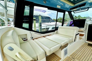 41FT (12.6M) BOSTON WHALER