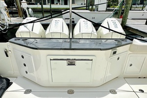 41FT (12.6M) BOSTON WHALER
