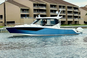 41FT (12.6M) BOSTON WHALER yacht for sale