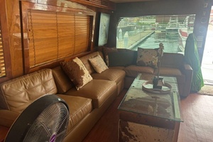 77ft Hatteras Yacht For Sale