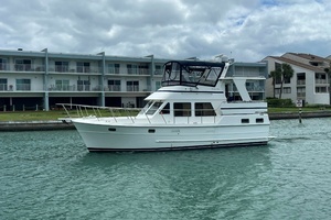 2007 Heritage East 36 Sundeck Trawler thumbnail 1