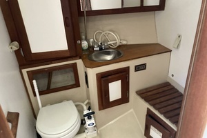 1984 Catalina 36 thumbnail 29