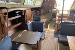 1984 Catalina 36 thumbnail 21