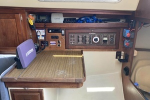 1984 Catalina 36 thumbnail 23