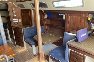 1984 Catalina 36 thumbnail 15