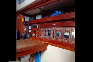 1984 Catalina 36 thumbnail 22