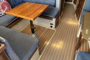 1984 Catalina 36 thumbnail 24