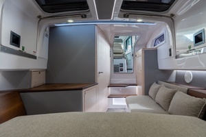 2024 Axopar 45 XC Cross Cabin thumbnail 30