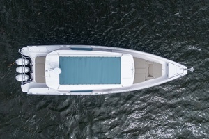 2024 Axopar 45 XC Cross Cabin thumbnail 8
