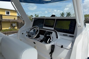 2022 Intrepid 427 Nomad FE thumbnail 7