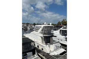 1999 Sea Ray 480 Sedan Bridge thumbnail 9