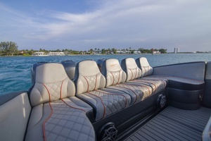 2019 Midnight Express 43 Open thumbnail 20