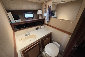 1984 Silverton 34 Convertible thumbnail 24