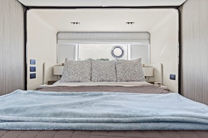 60FT (18.29M) AZIMUT