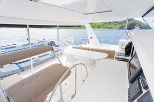 2011 Voyage Yachts 520 thumbnail 20