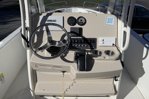 22ft Boston Whaler Yacht For Sale