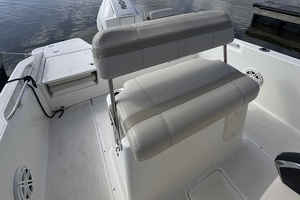 22ft Boston Whaler Yacht For Sale