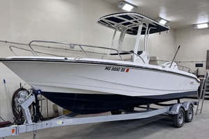 22ft Boston Whaler Yacht For Sale