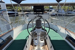 LOU ANN 34ft Pacific Seacraft Yacht For Sale