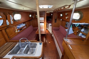 LOU ANN 34ft Pacific Seacraft Yacht For Sale