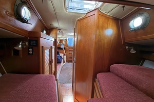LOU ANN 34ft Pacific Seacraft Yacht For Sale