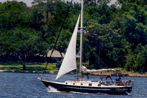 LOU ANN 34ft Pacific Seacraft Yacht For Sale