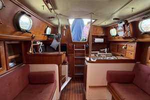 LOU ANN 34ft Pacific Seacraft Yacht For Sale