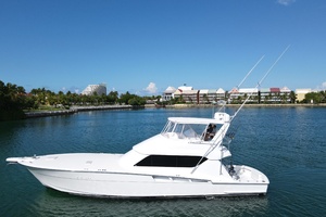 60FT (18.29M) HATTERAS Worth Avenue Yachts
