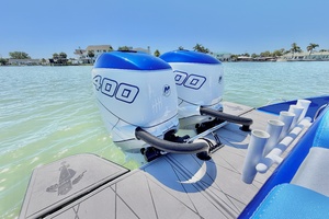 35ft Statement Yacht For Sale