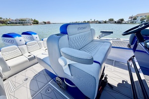35ft Statement Yacht For Sale