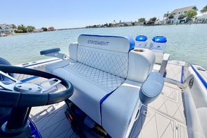 35ft Statement Yacht For Sale