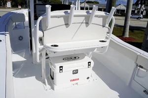 2026 Sea Hunt Ultra 245SE thumbnail 7