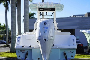 2026 Sea Hunt Ultra 245SE thumbnail 5