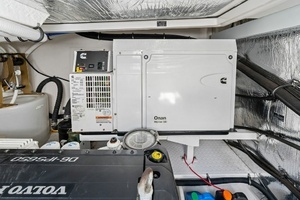 2022 Cruisers Yachts 46 CANTIUS thumbnail 49