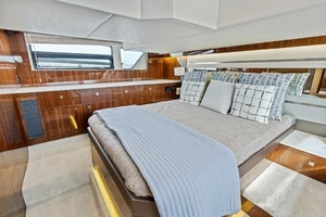 2022 Cruisers Yachts 46 CANTIUS thumbnail 44
