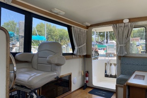 31ft Camano Yacht For Sale