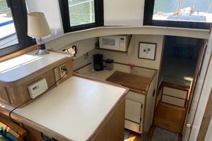 31ft Camano Yacht For Sale