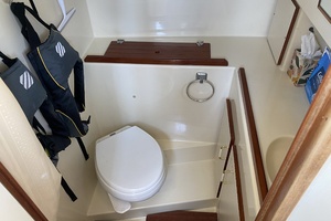 31ft Camano Yacht For Sale