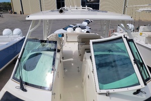 32ft Boston Whaler Yacht For Sale