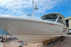 32ft Boston Whaler Yacht For Sale