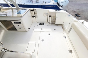 32ft Boston Whaler Yacht For Sale