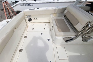 32ft Boston Whaler Yacht For Sale